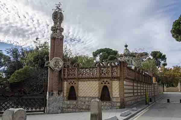 10 - Barcelona - Gaudí - Pavellons Güell - antiguas caballerizas y picadero